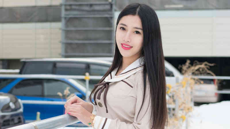 金巧巧夸陈晓版孔雀公主比自己漂亮 陈晓自嘲像个猴子